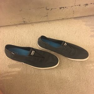 Keds Chillax Slip-Ons (Size 10)